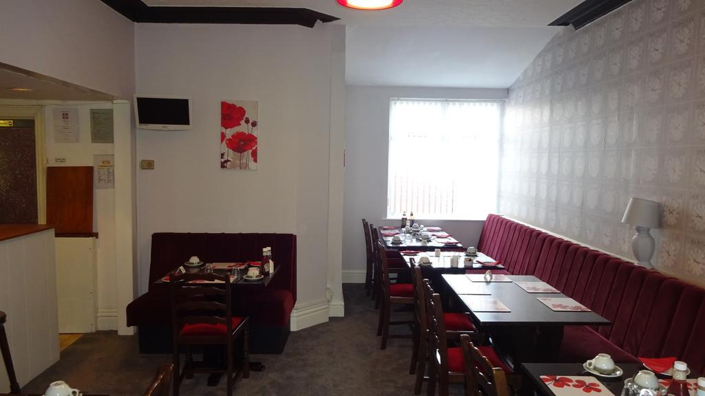 Kings Court Families & Couples Bed & Breakfast แบล็คพูล ภายนอก รูปภาพ